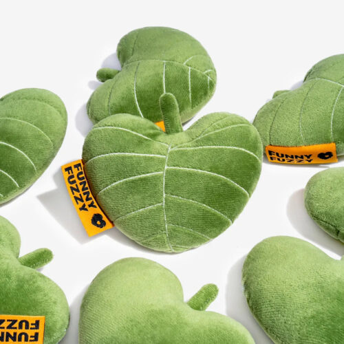 Plush Leaf-Shaped Squeaky Dog Toy - Funnyfuzzy Snu