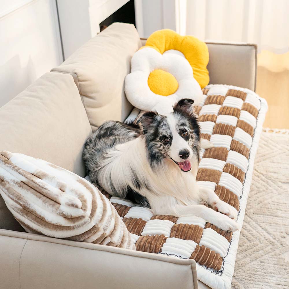 Cream-colored Large Plaid Square Fuzzy Pet Dog Mat