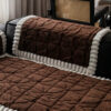 Thickened Short Plush Leaf Pattern Scratch Resista