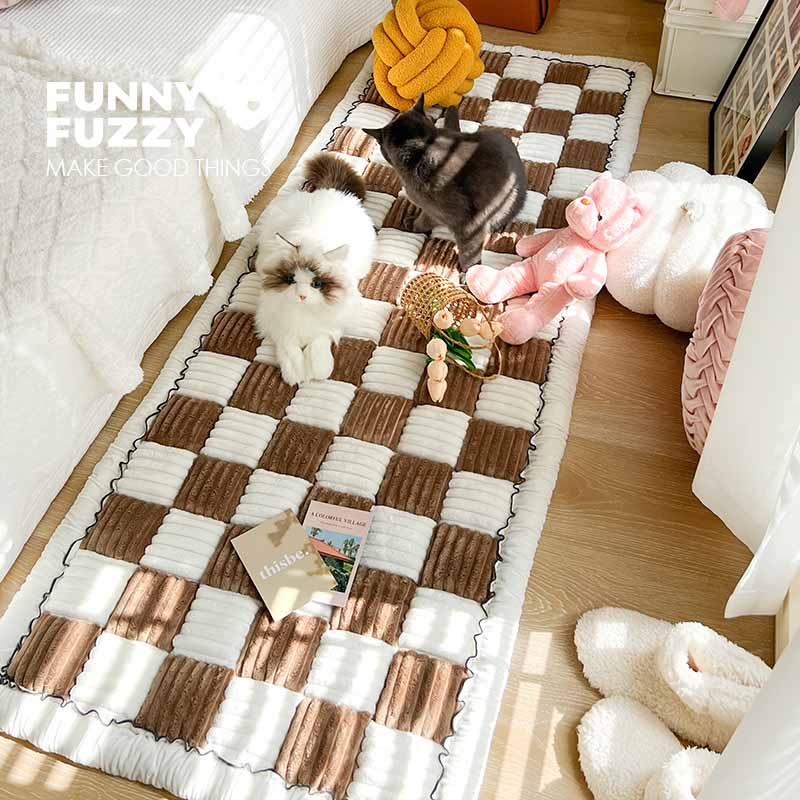 Cream-colored Large Plaid Square Fuzzy Pet Dog Mat