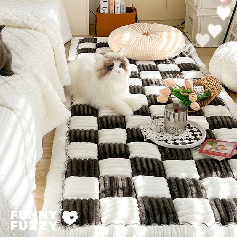 Cream-colored Large Plaid Square Fuzzy Pet Dog Mat